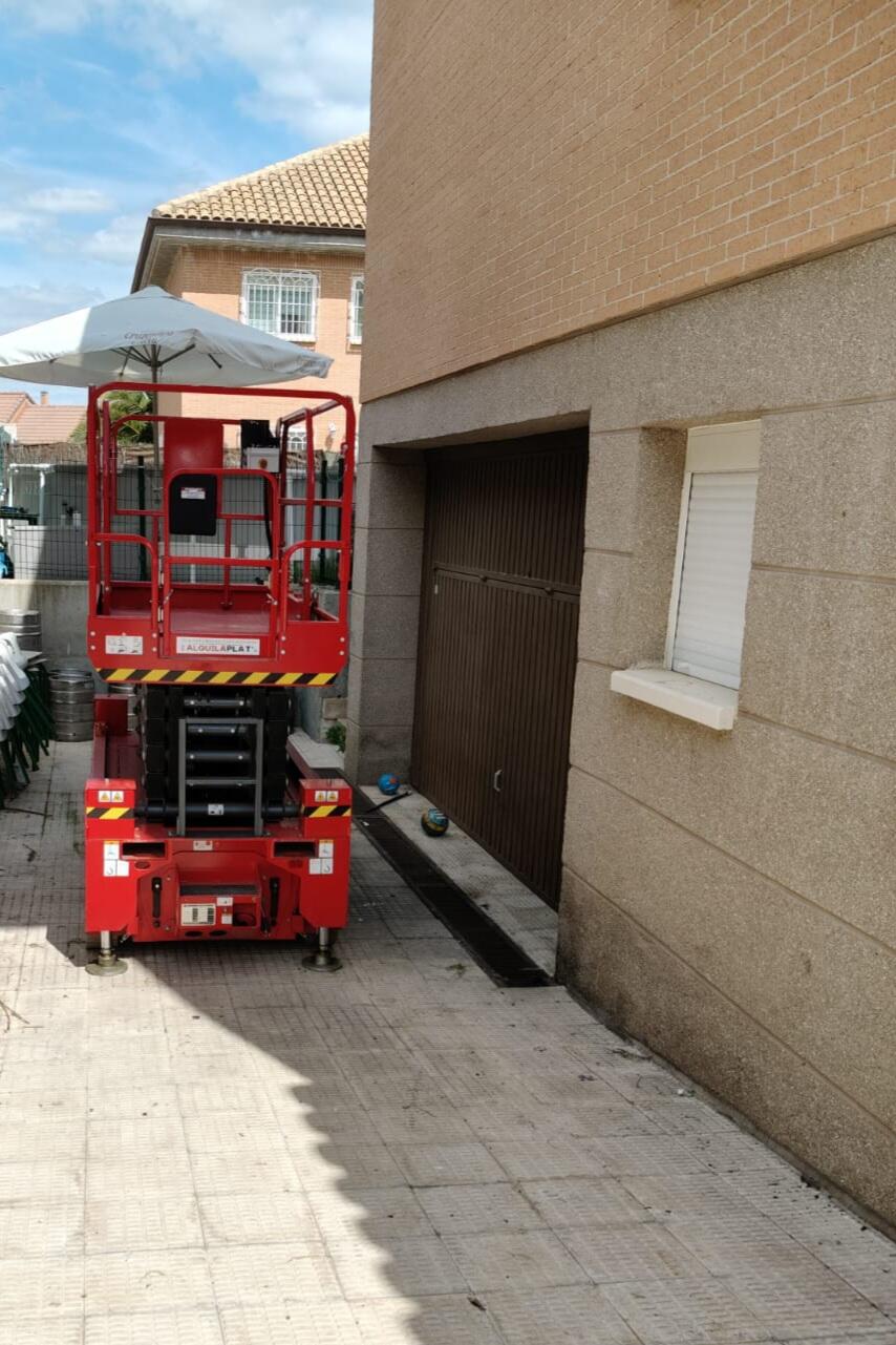 Tijera 12m con Estabilizadores - En Obra